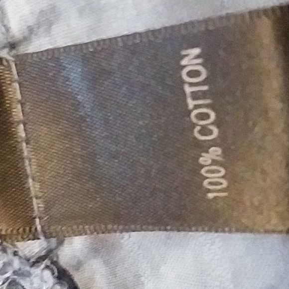 Avenue Pull Over Top - Picture 7 of 8